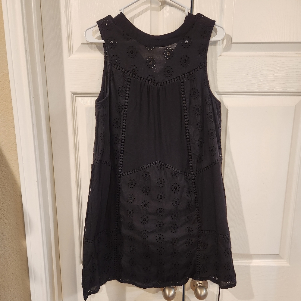 Black Sleeveless Dress with Tie